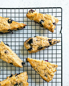No matter who you’re trying to impress, this blueberry scone recipe is all it takes! With tangy berries and crunchy sugar, they’re perfect for brunch.