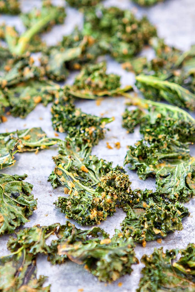 Easy “Cheesy” Kale Chips Recipe