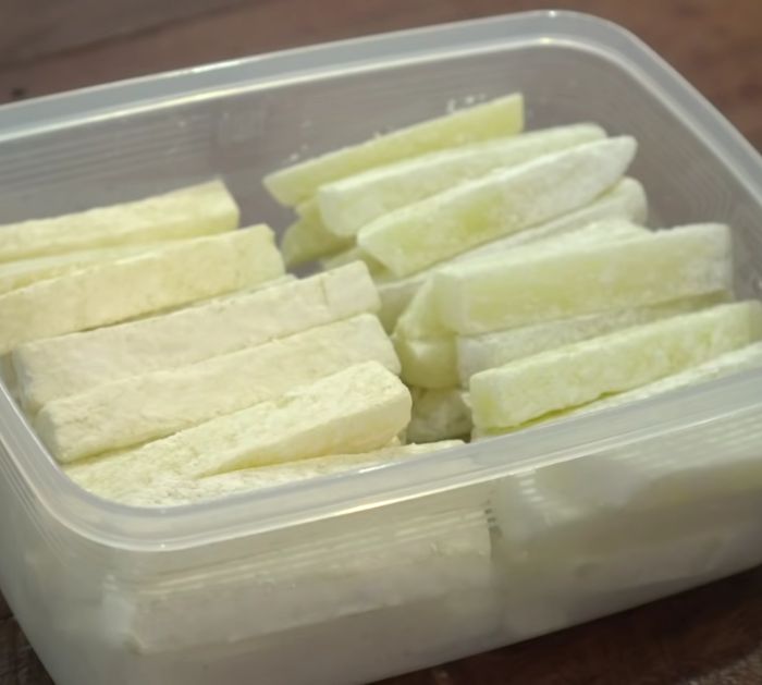 Easy Crispy Potato Fries & Cheese Sauce Recipe