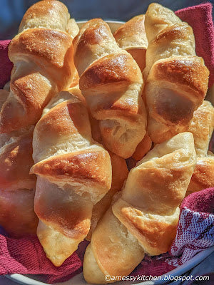Easier Flaky Crescent Rolls #BBB